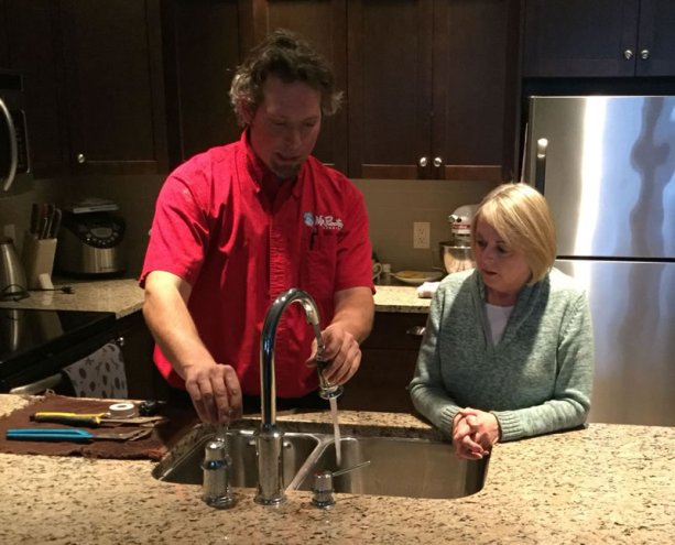 The Top 5 Reasons Homeowners Replace Their Kitchen Sinks (It’s Not Just Style)